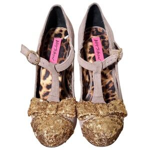 NWOB Betsey Johnson Poppie T Strap Heels Gold Sequin Bows Leopard Lining size 7